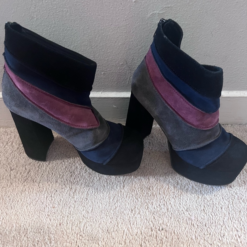 Platform boots